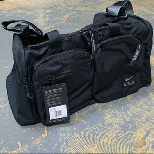 nike utility duffel ck2792